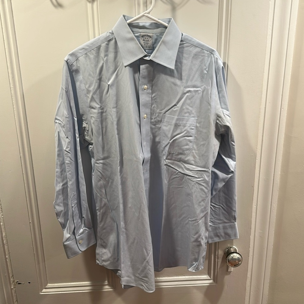 Brooks Brothers Regent Fit 96% Supima Cotton 4% Lycra Spandex Dress Shirt 16-33